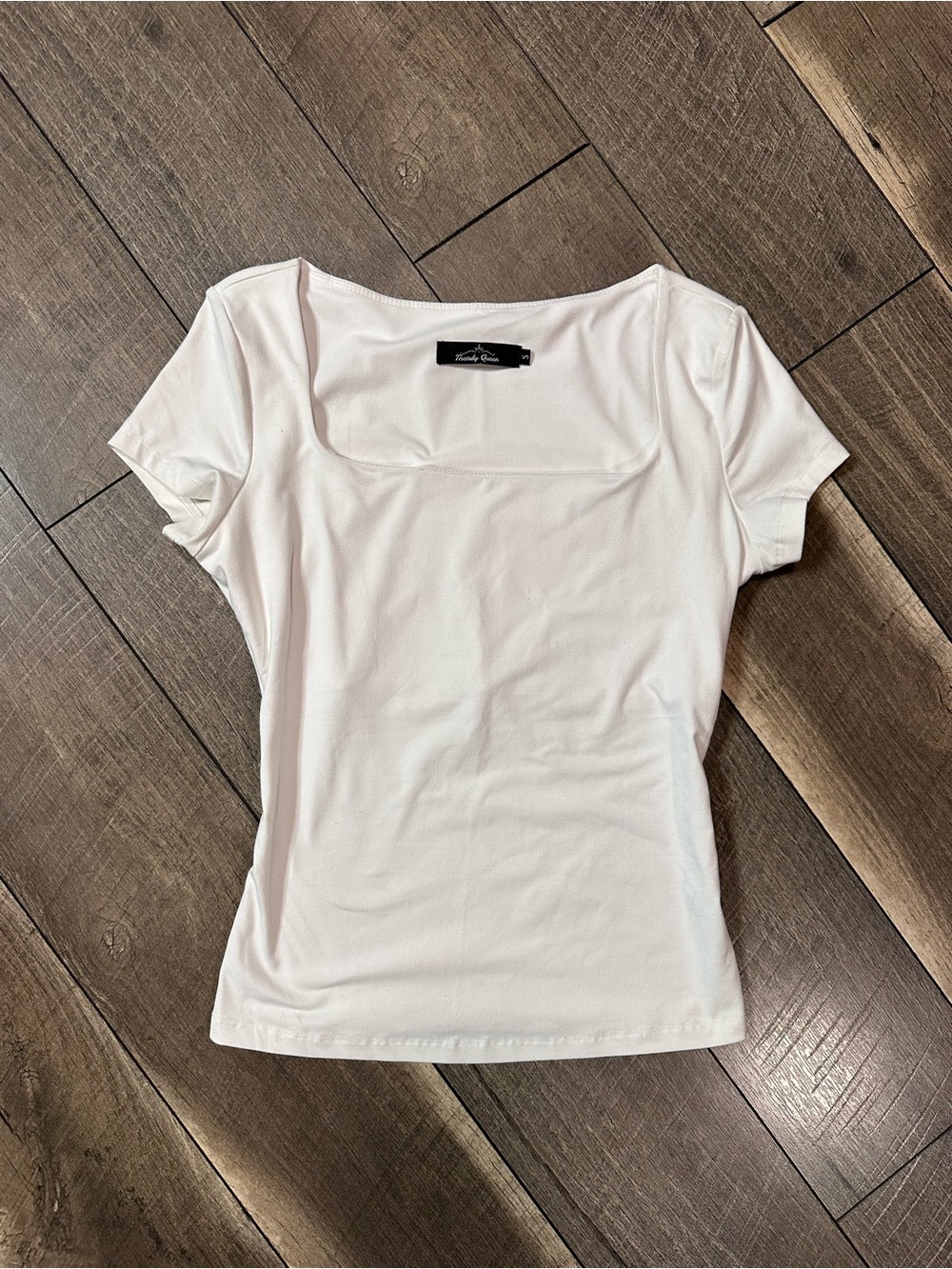 Trendy Queen White Square Neck Short Sleeve Top